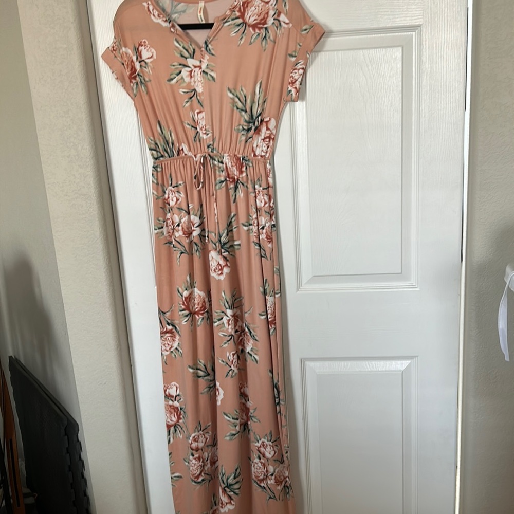 Super soft peach floral maxi dress with a slit